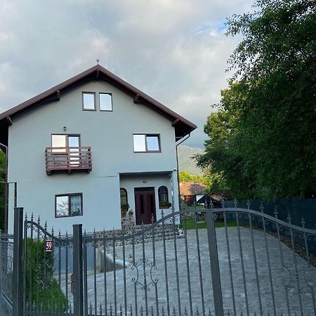 브란 Casa Mosoiu 아파트 외부 사진